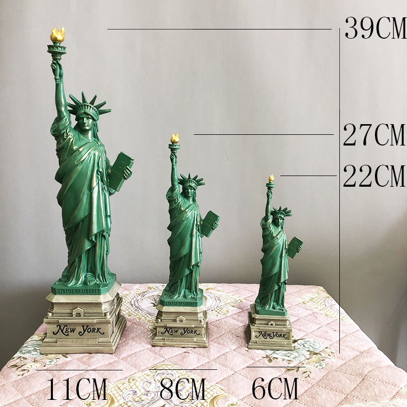 Statue of Liberty Model Desk A - Travel Accessories New York recension och pris
