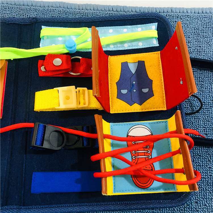 Montessori Busy Board for Todd - Travel Accessories For Toddlers recension och pris