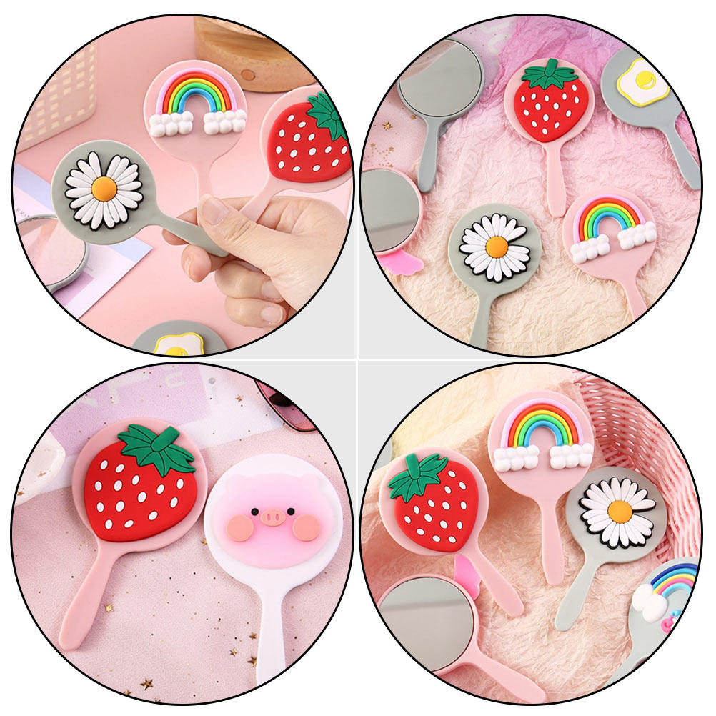 Handheld Strawberry Makeup Mir - Travel Accessories Needed recension och pris